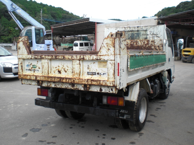 isuzu3t 06.JPG